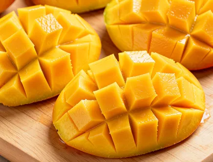 Fresh sliced mangoes highlighting color and nutrition.